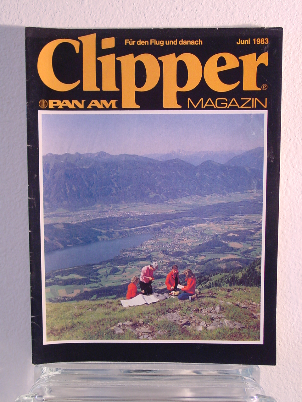 1983 June, German language version of Clipper in-flight Magazine.